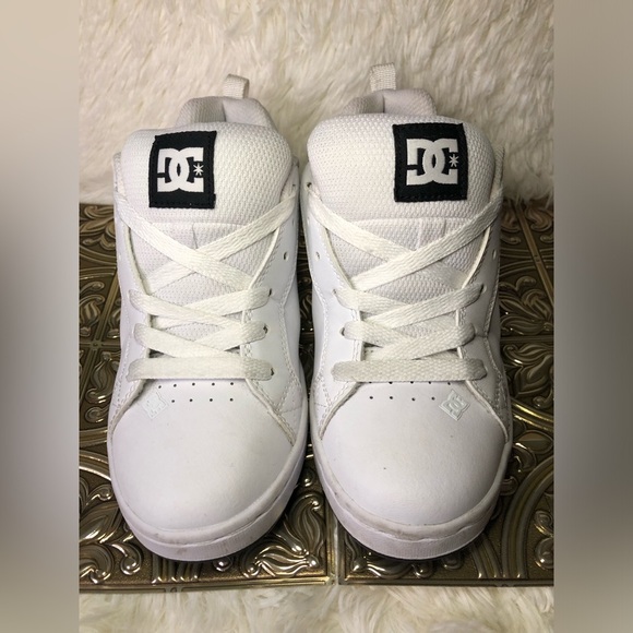 DC Women's Court Graffik Sneakers - White size 5 - Picture 7 of 16